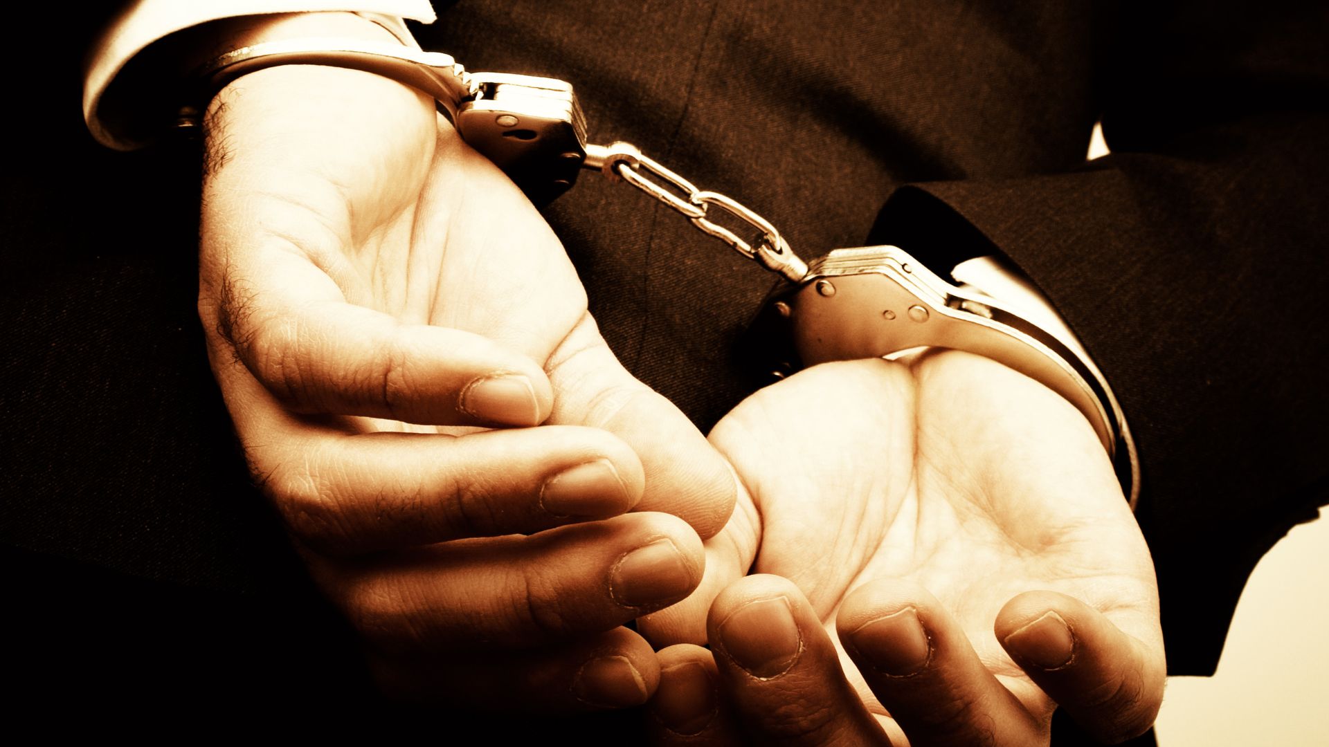 South African citizens do have the right to record police officers as long as they do not obstruct them